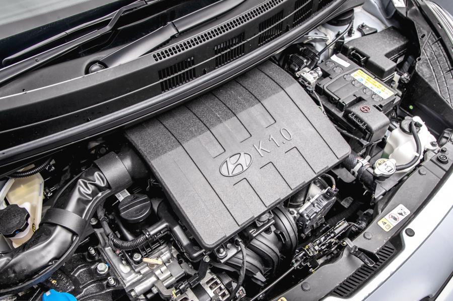 Моторный отсек Hyundai i10 Play 2019 года  (UK) (фото 34 из 42)